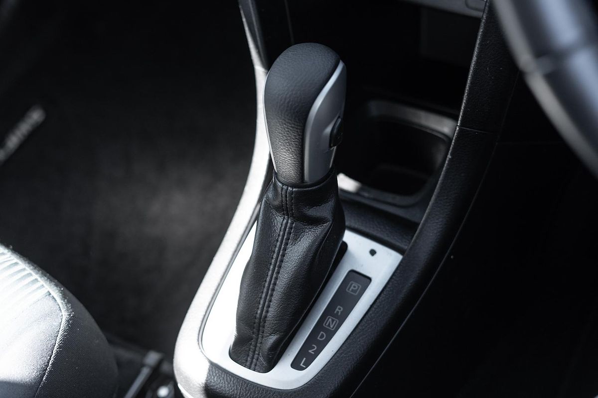 2013 Suzuki Swift GL Navigator FZ