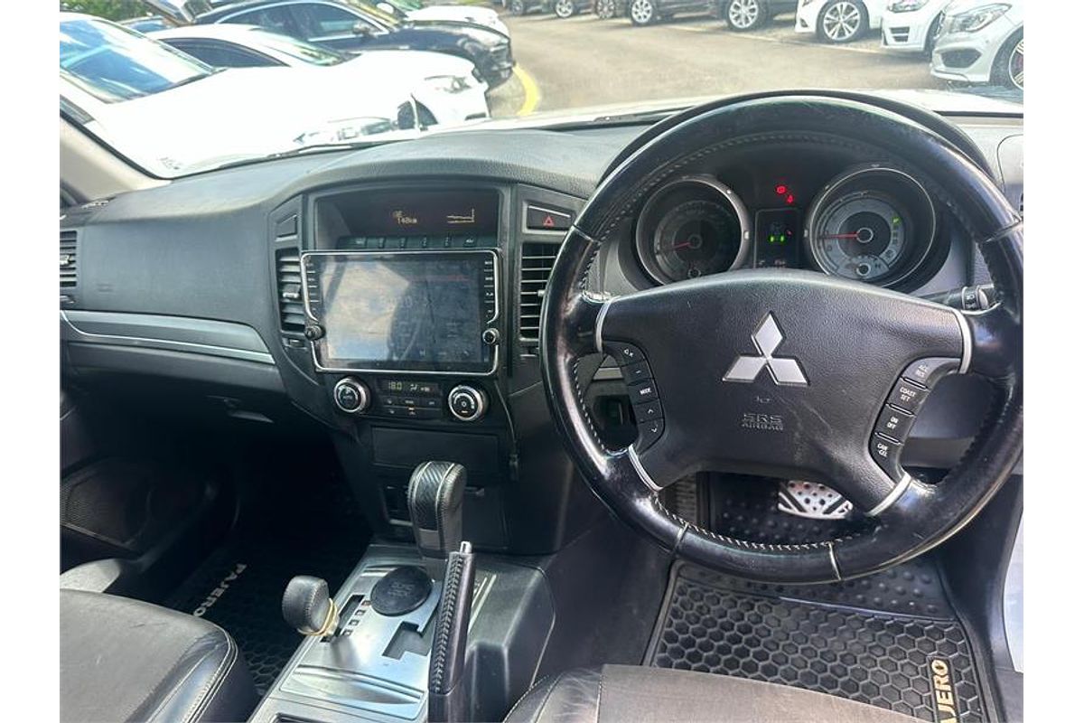 2007 Mitsubishi Pajero VR-X NS