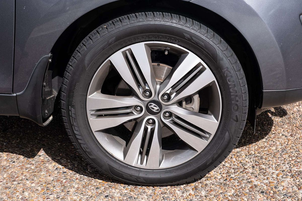 2013 Hyundai ix35 Highlander LM2