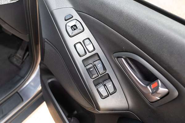 2013 Hyundai ix35 Highlander LM2