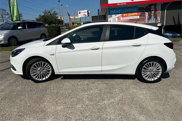 2018 Holden ASTRA R BK MY18