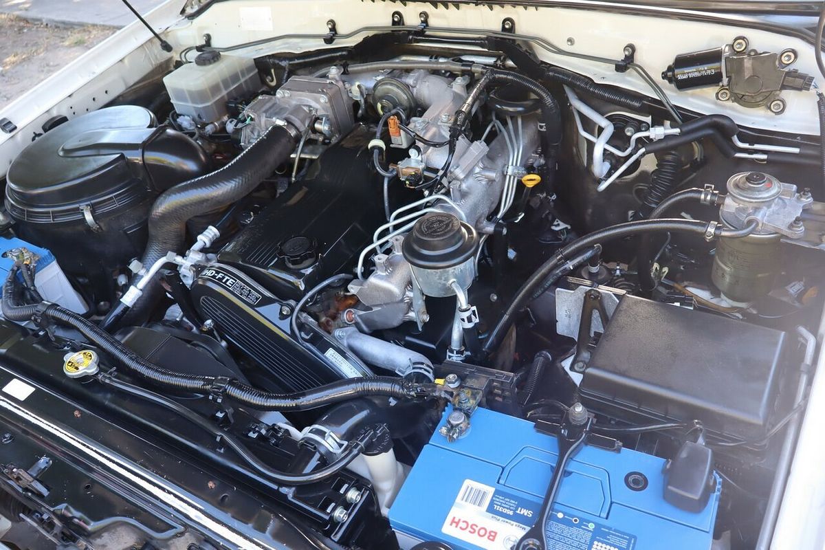 2006 Toyota Landcruiser VX (4x4) HDJ100R