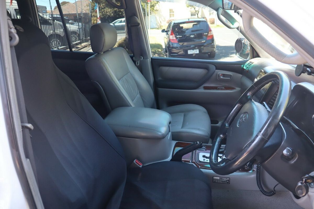 2006 Toyota Landcruiser VX (4x4) HDJ100R