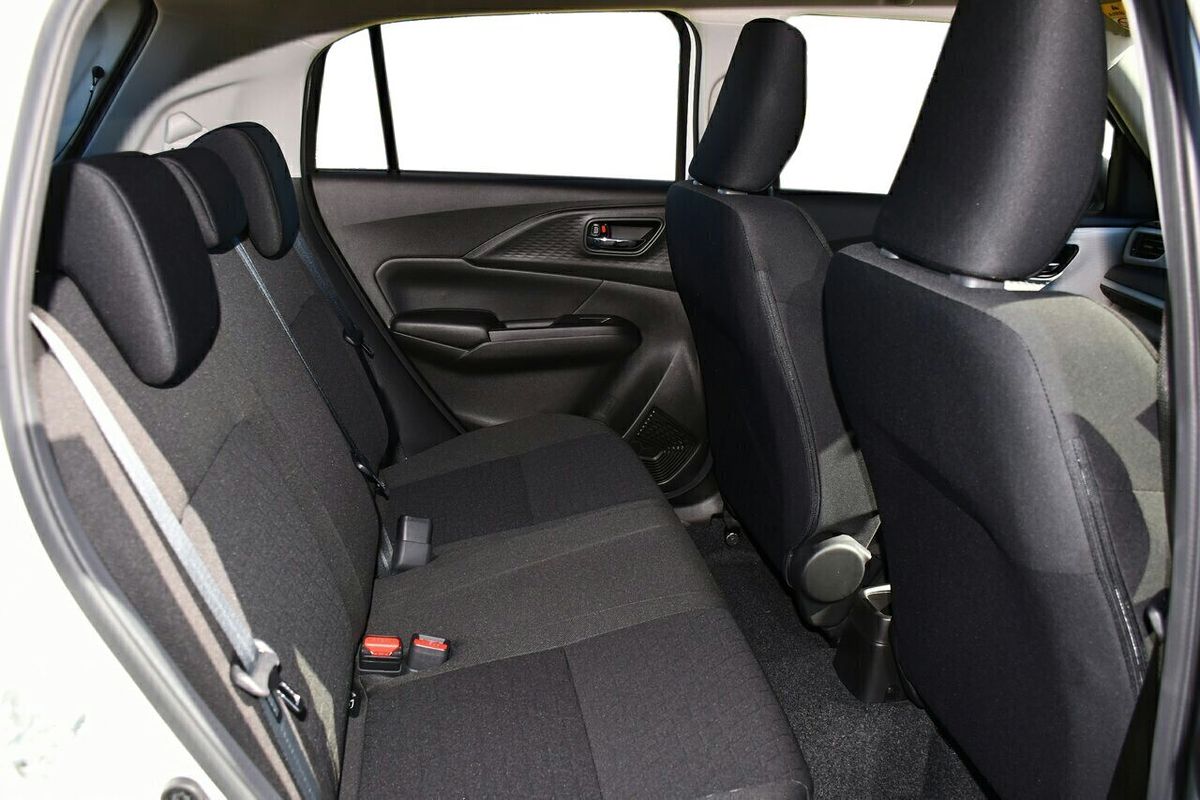 2025 Suzuki Swift Hybrid UZ