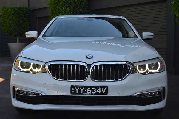 2018 BMW 5 Series 520i Luxury Line G30