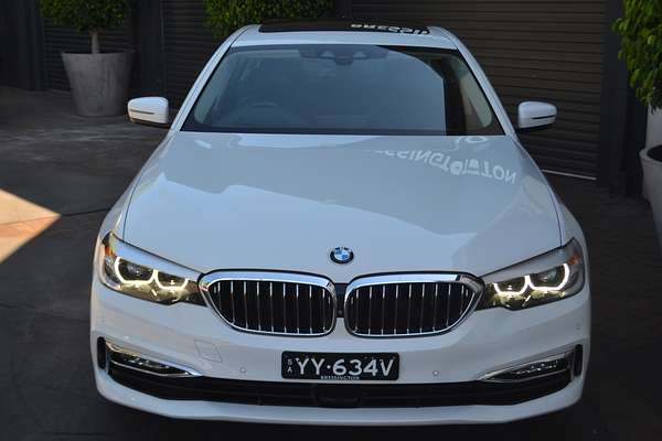 2018 BMW 5 Series 520i Luxury Line G30