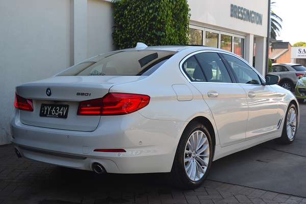 2018 BMW 5 Series 520i Luxury Line G30