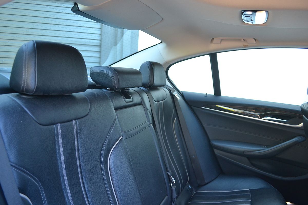2018 BMW 5 Series 520i Luxury Line G30