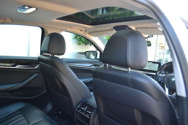 2018 BMW 5 Series 520i Luxury Line G30