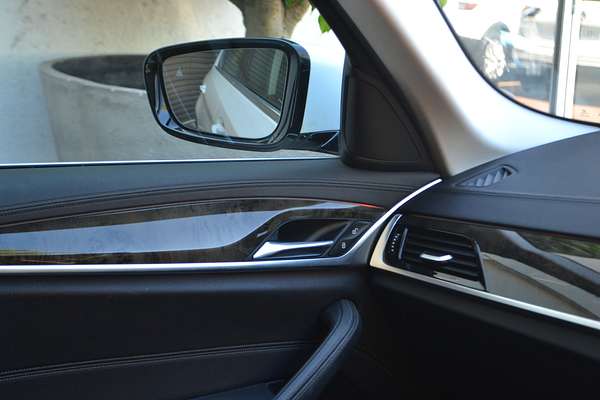 2018 BMW 5 Series 520i Luxury Line G30