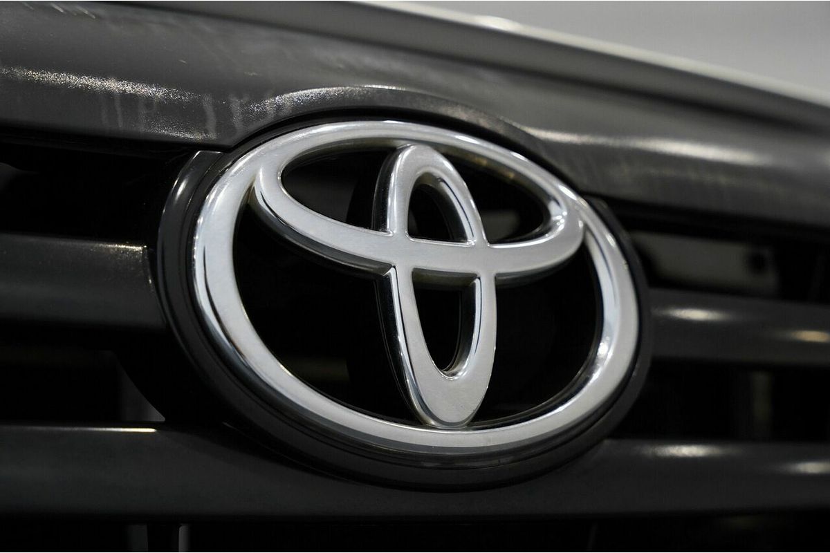 2014 Toyota Hilux Workmate TGN16R Rear Wheel Drive
