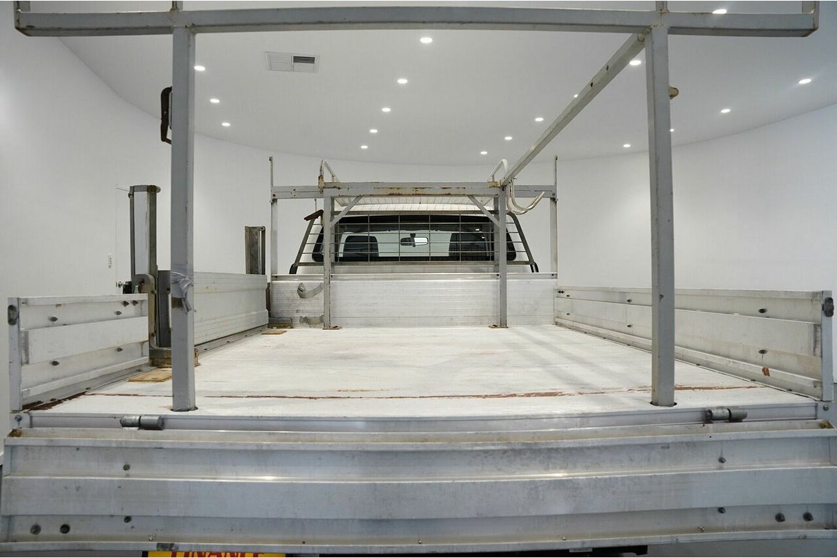 2014 Toyota Hilux Workmate TGN16R Rear Wheel Drive