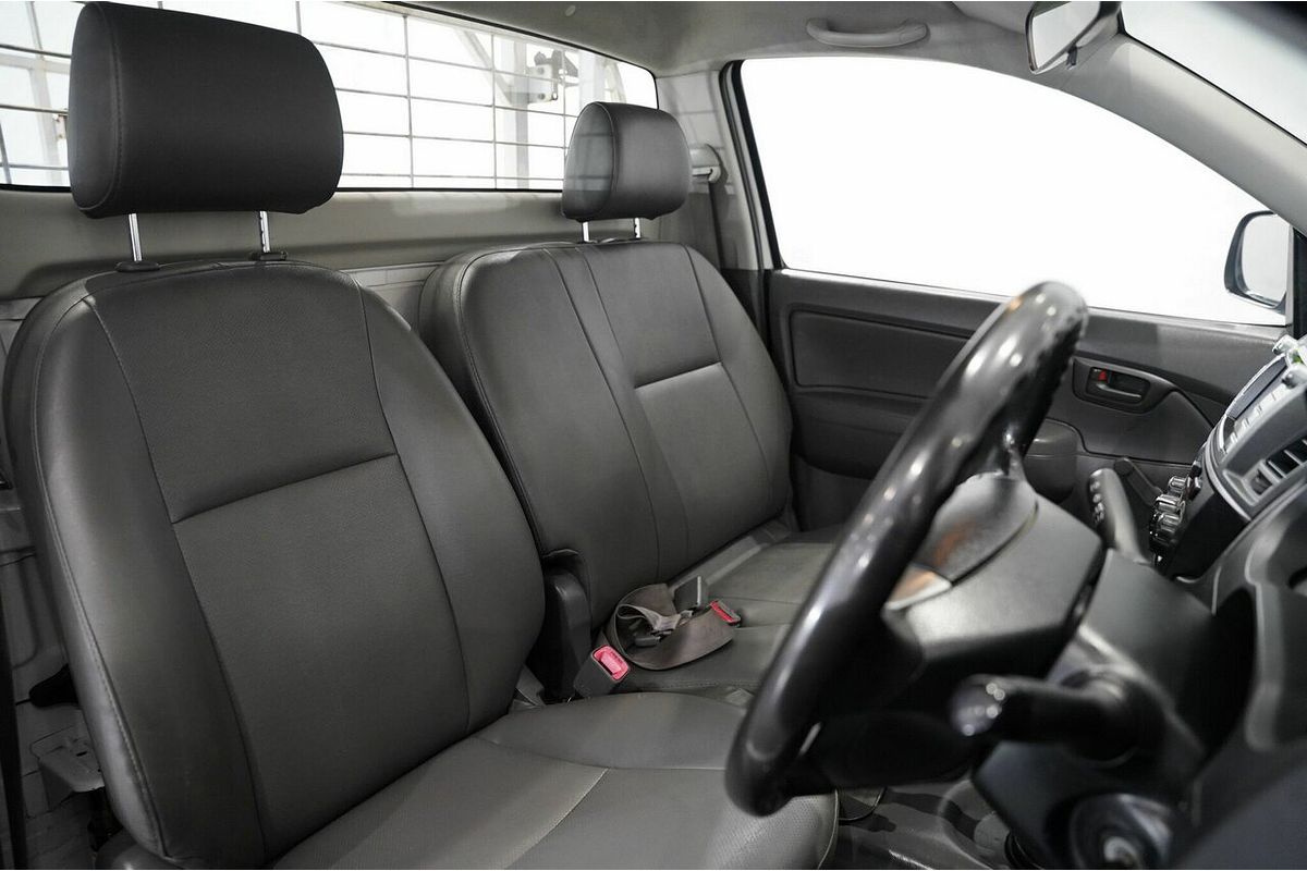 2014 Toyota Hilux Workmate TGN16R Rear Wheel Drive