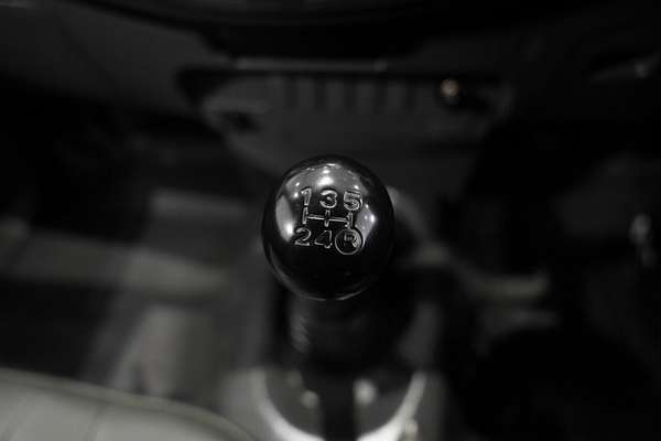 2014 Toyota Hilux Workmate TGN16R Rear Wheel Drive