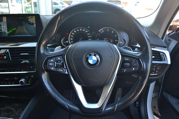 2018 BMW 5 Series 520i Luxury Line G30