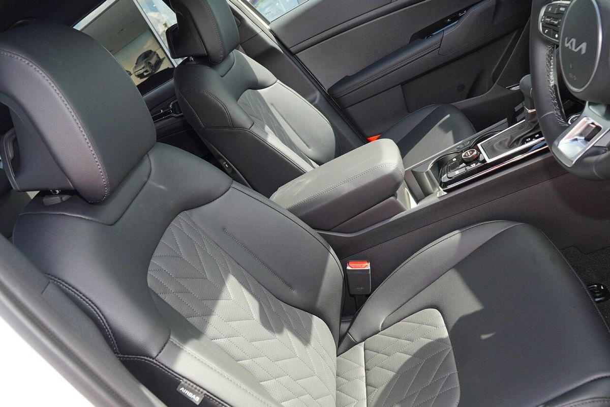 2025 Kia Sportage SX+ NQ5