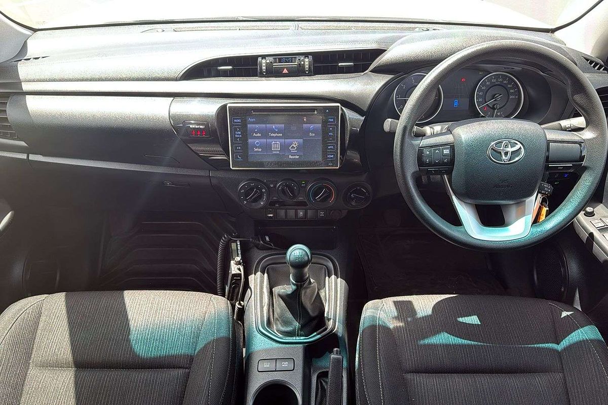 2017 Toyota Hilux SR GUN126R 4X4