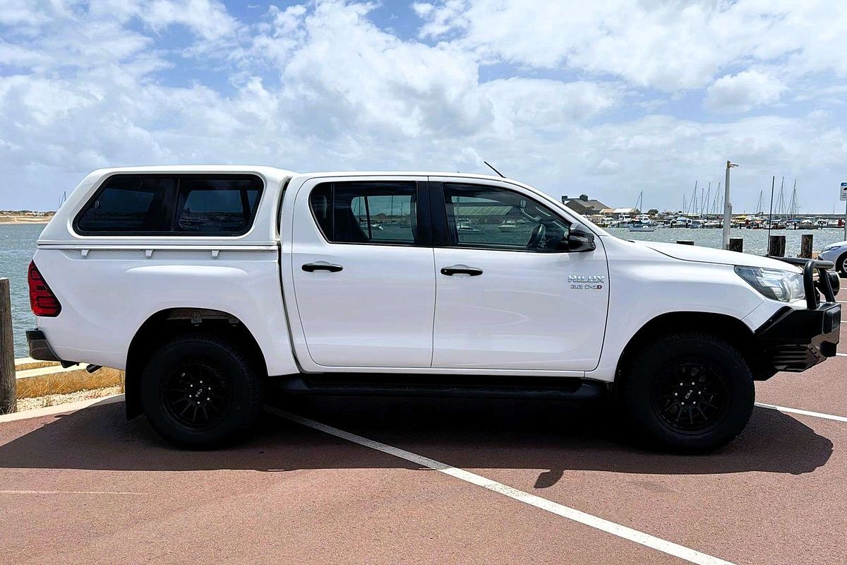 2017 Toyota Hilux SR GUN126R 4X4