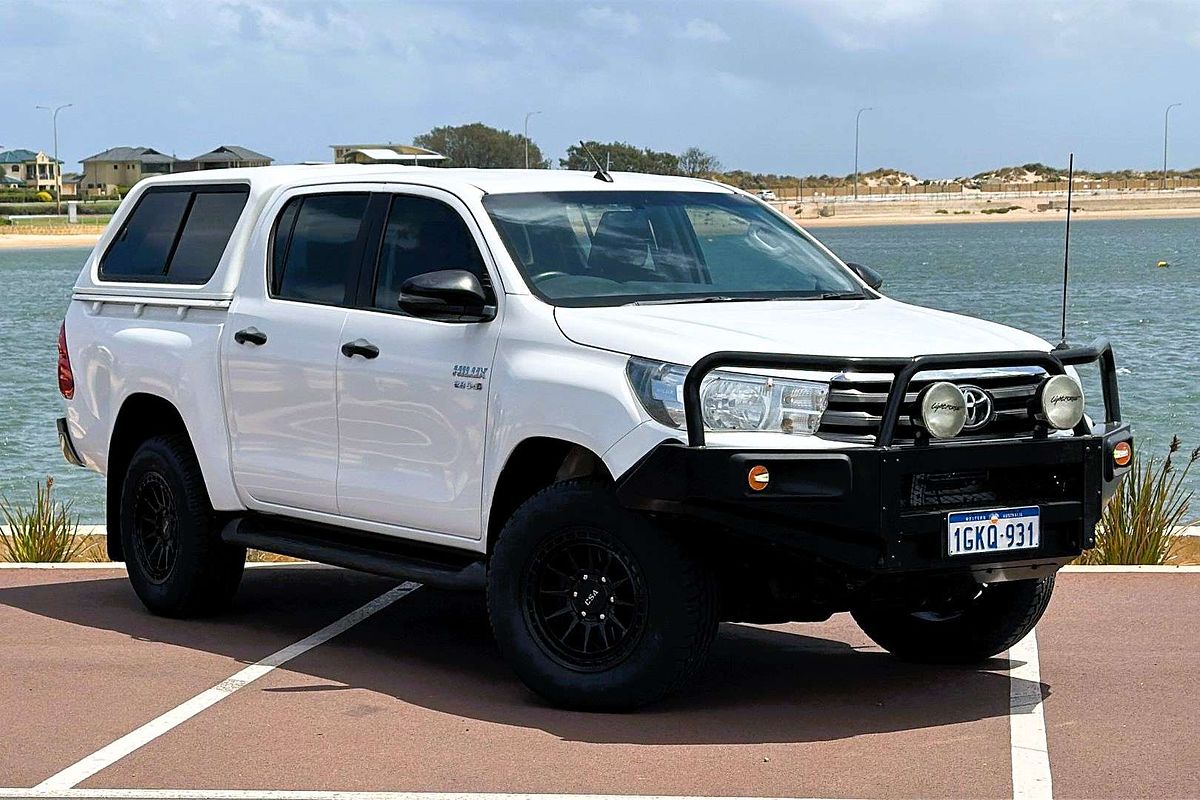 2017 Toyota Hilux SR GUN126R 4X4