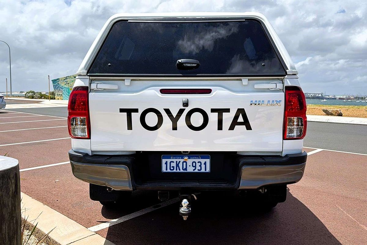 2017 Toyota Hilux SR GUN126R 4X4