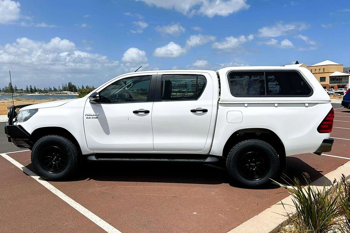 2017 Toyota Hilux SR GUN126R 4X4