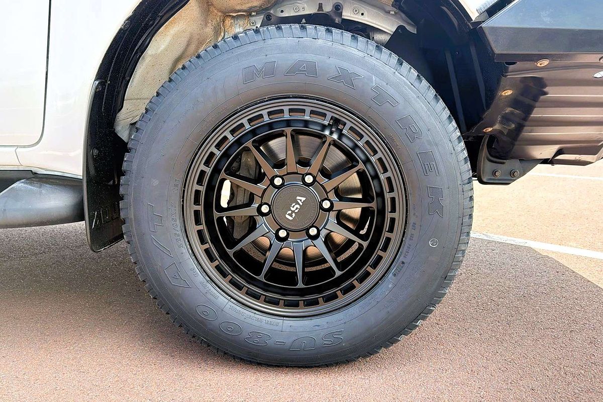 2017 Toyota Hilux SR GUN126R 4X4