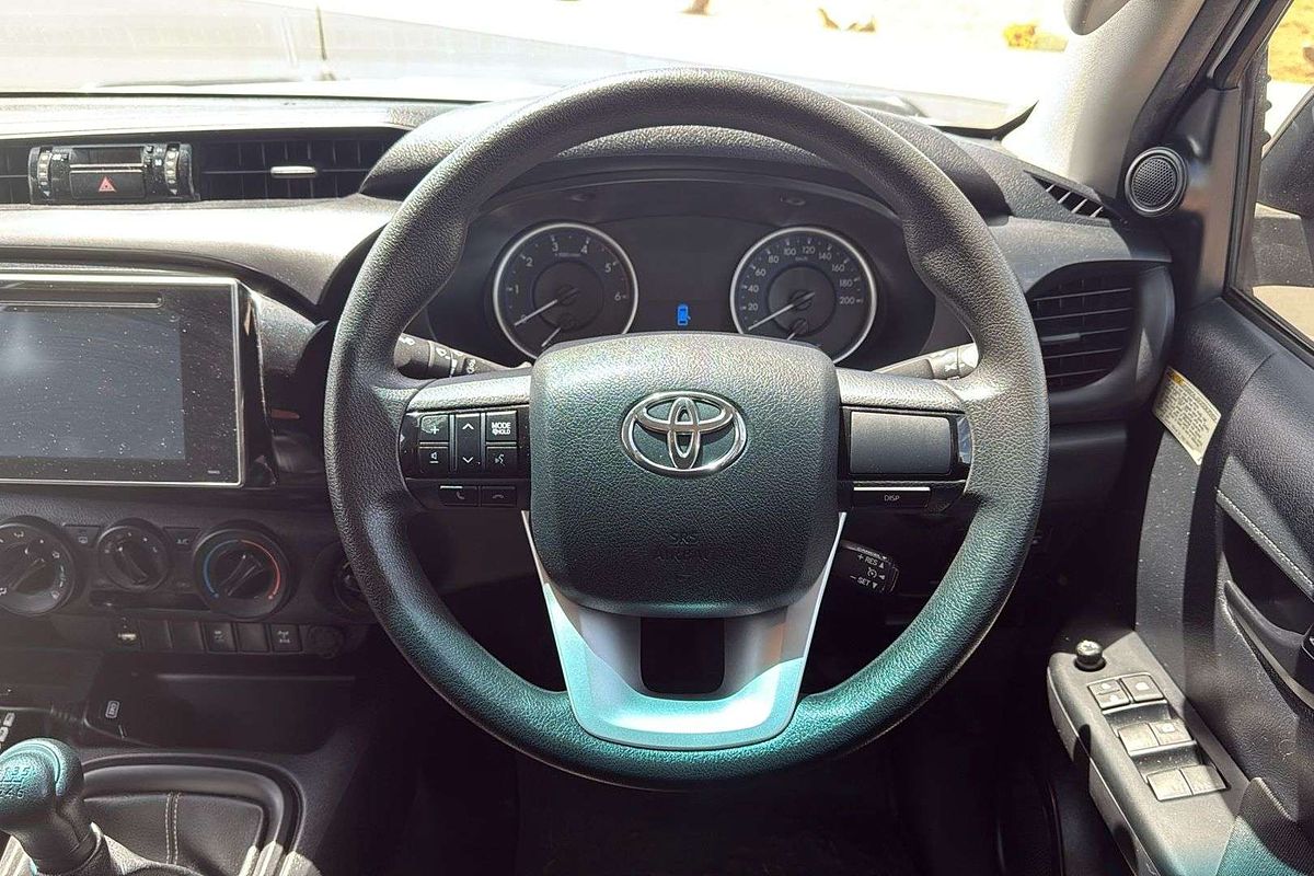 2017 Toyota Hilux SR GUN126R 4X4