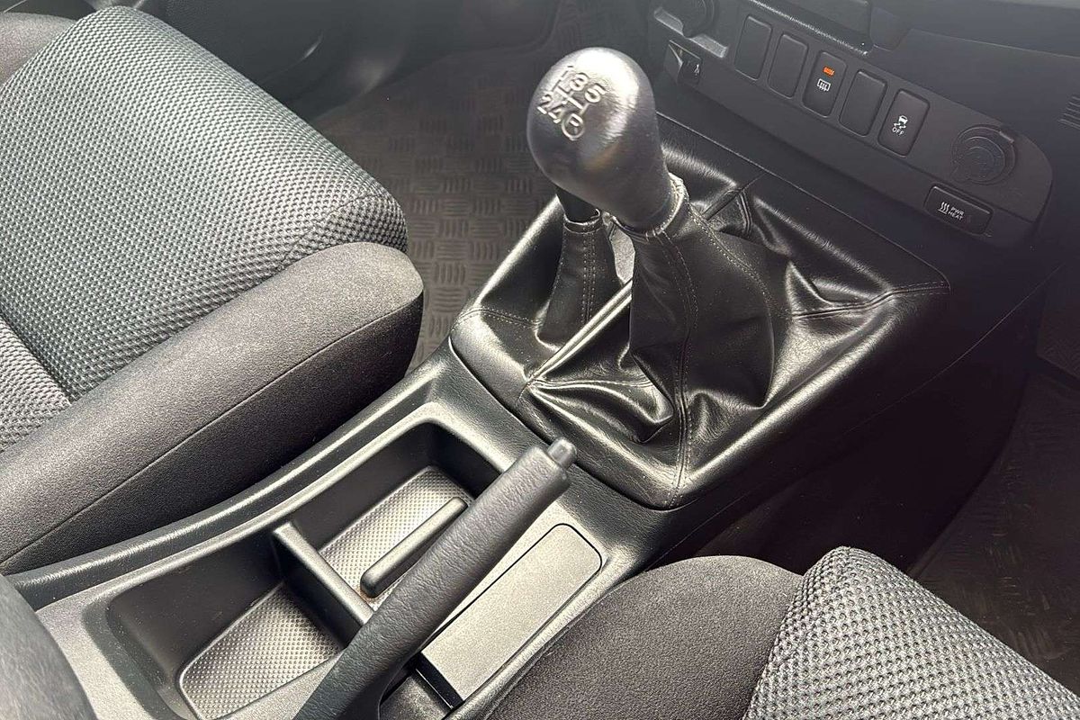 2015 Toyota Hilux SR KUN26R 4X4
