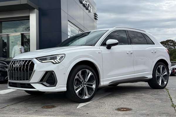 2021 Audi Q3 40 TFSI S line F3