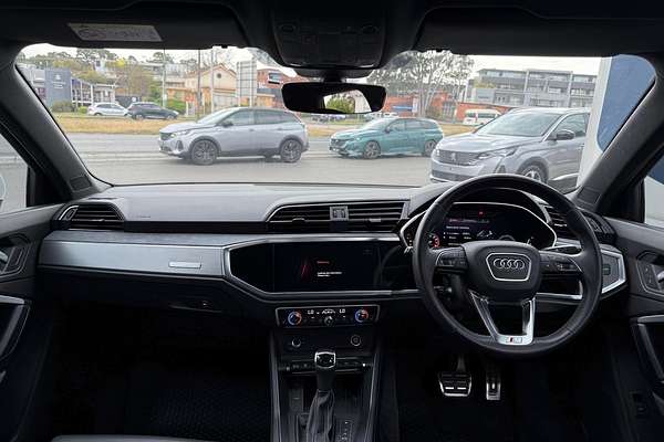 2021 Audi Q3 40 TFSI S line F3