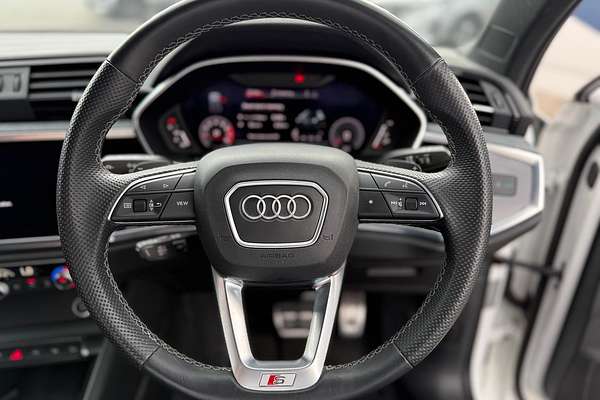 2021 Audi Q3 40 TFSI S line F3