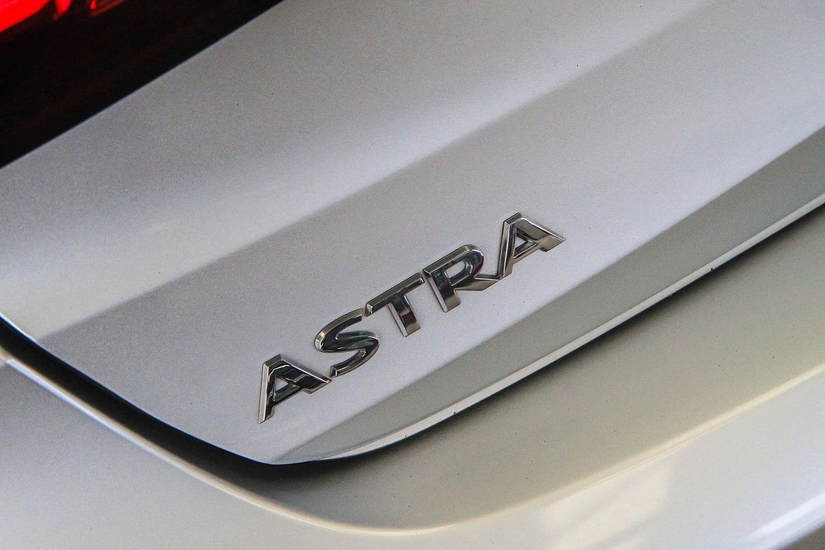 2016 Holden Astra R BK