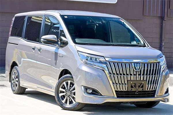 2017 Toyota Esquire XI Hybrid ZWR80