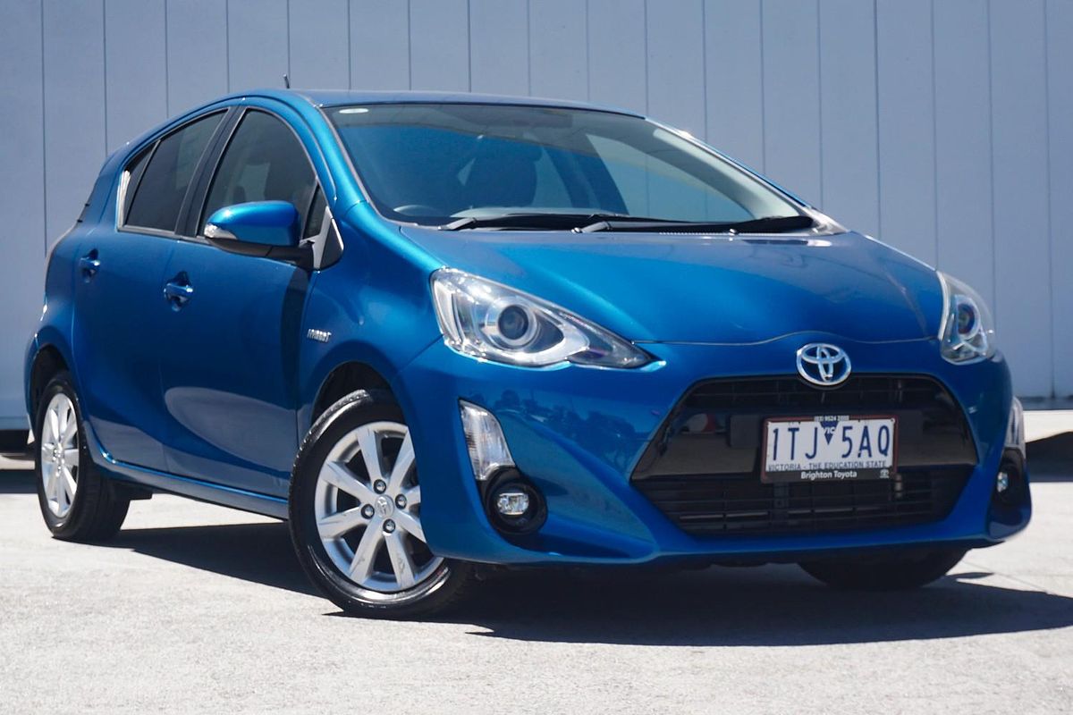 2015 Toyota Prius C i-Tech NHP10R