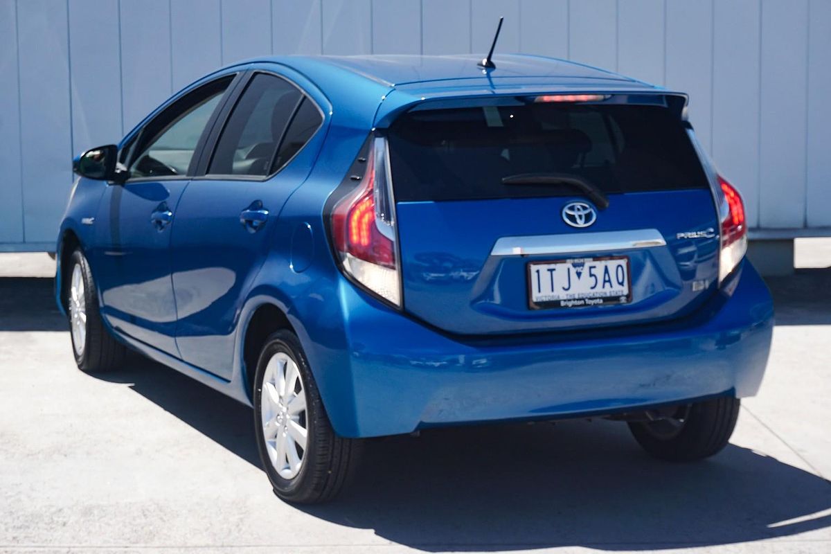 2015 Toyota Prius C i-Tech NHP10R
