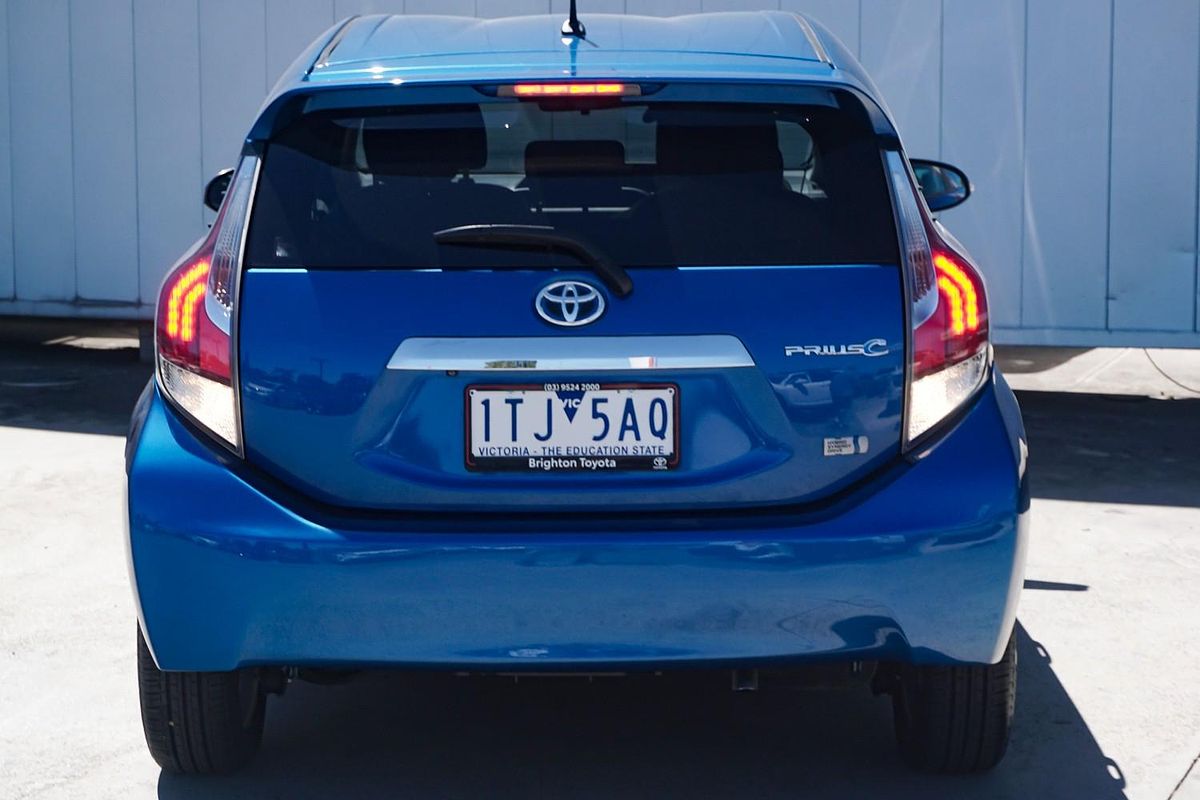 2015 Toyota Prius C i-Tech NHP10R