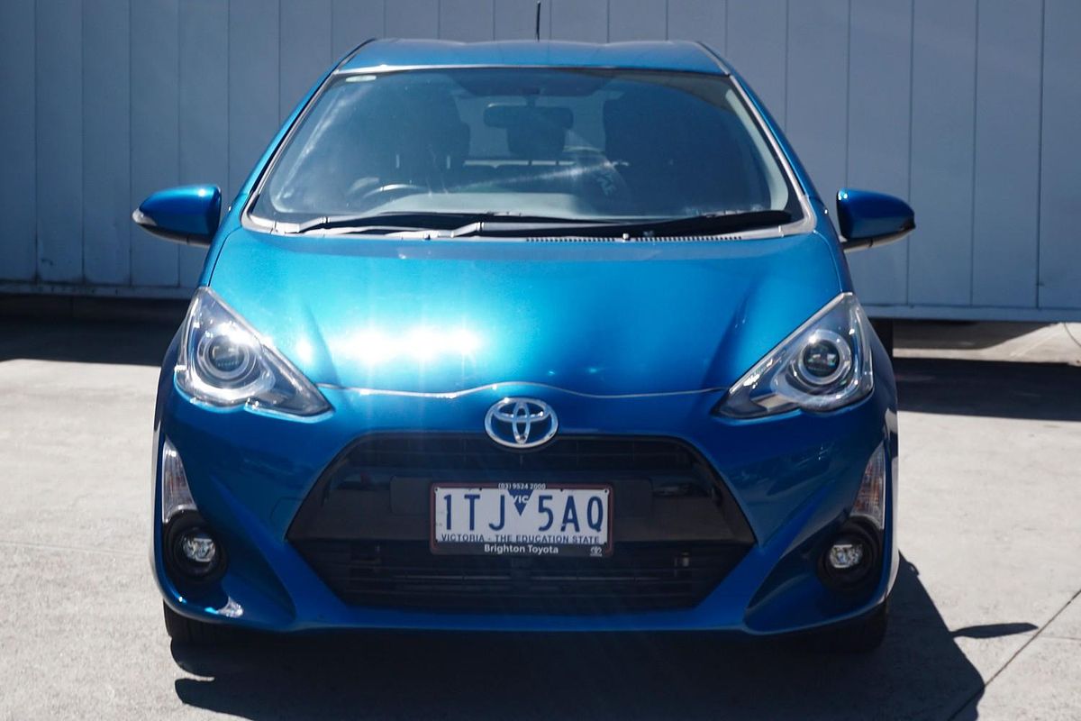 2015 Toyota Prius C i-Tech NHP10R