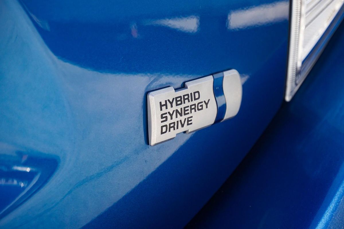 2015 Toyota Prius C i-Tech NHP10R