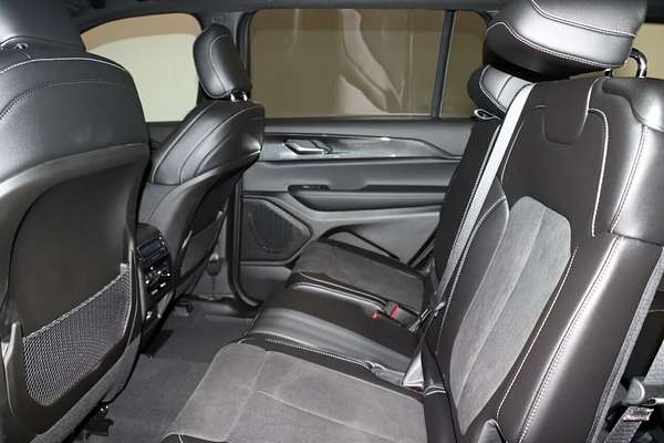 2023 Jeep Grand Cherokee Night Eagle WL