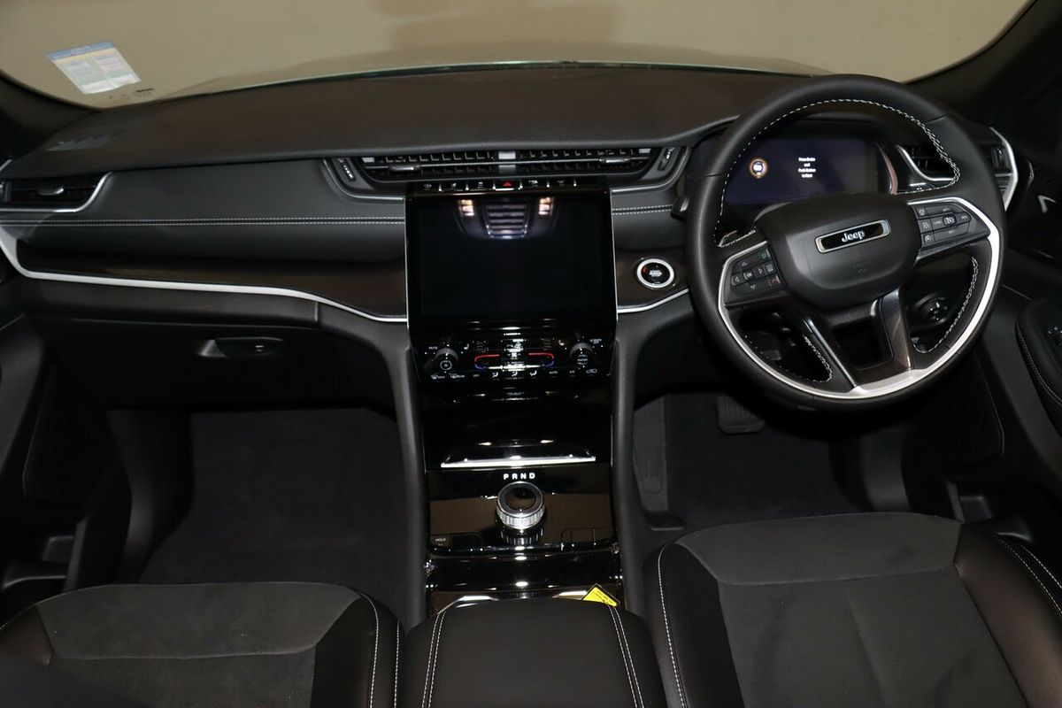 2023 Jeep Grand Cherokee Night Eagle WL