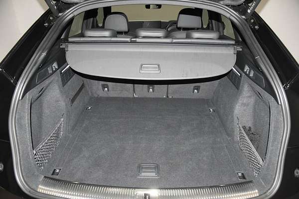 2022 Audi Q5 45 TFSI S line FY
