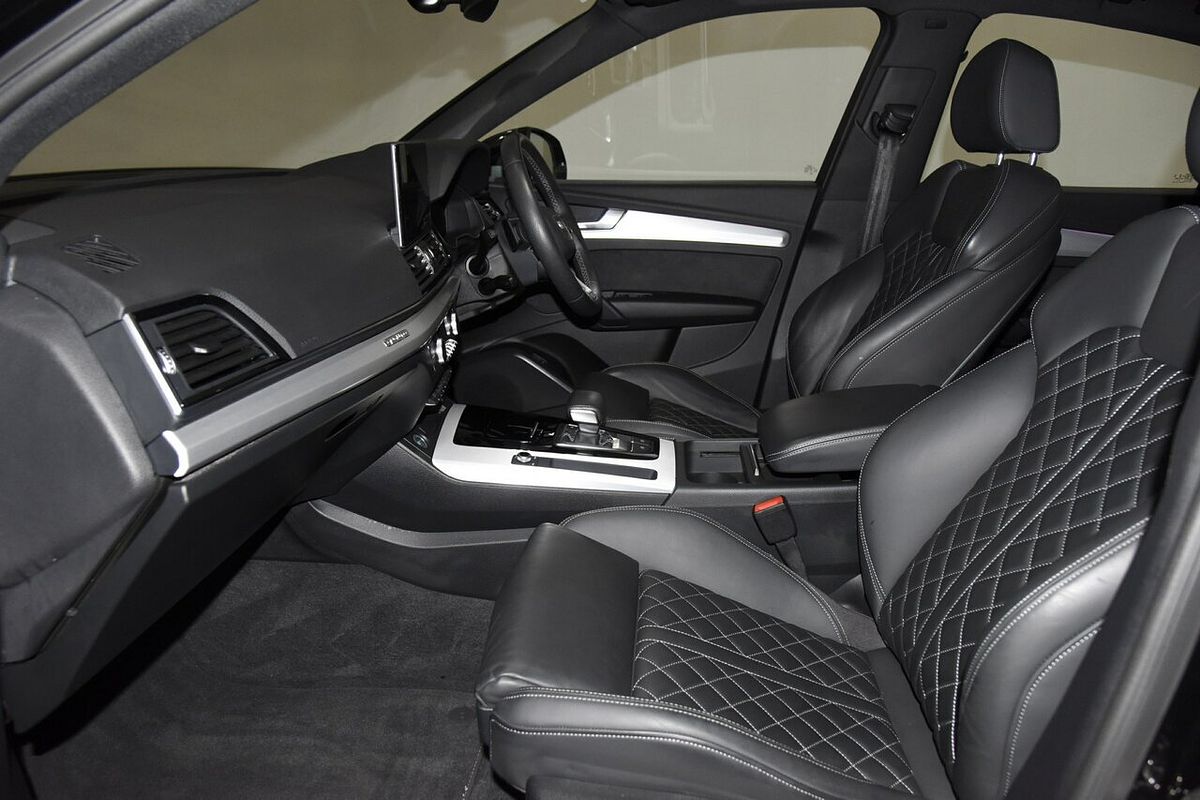 2022 Audi Q5 45 TFSI S line FY