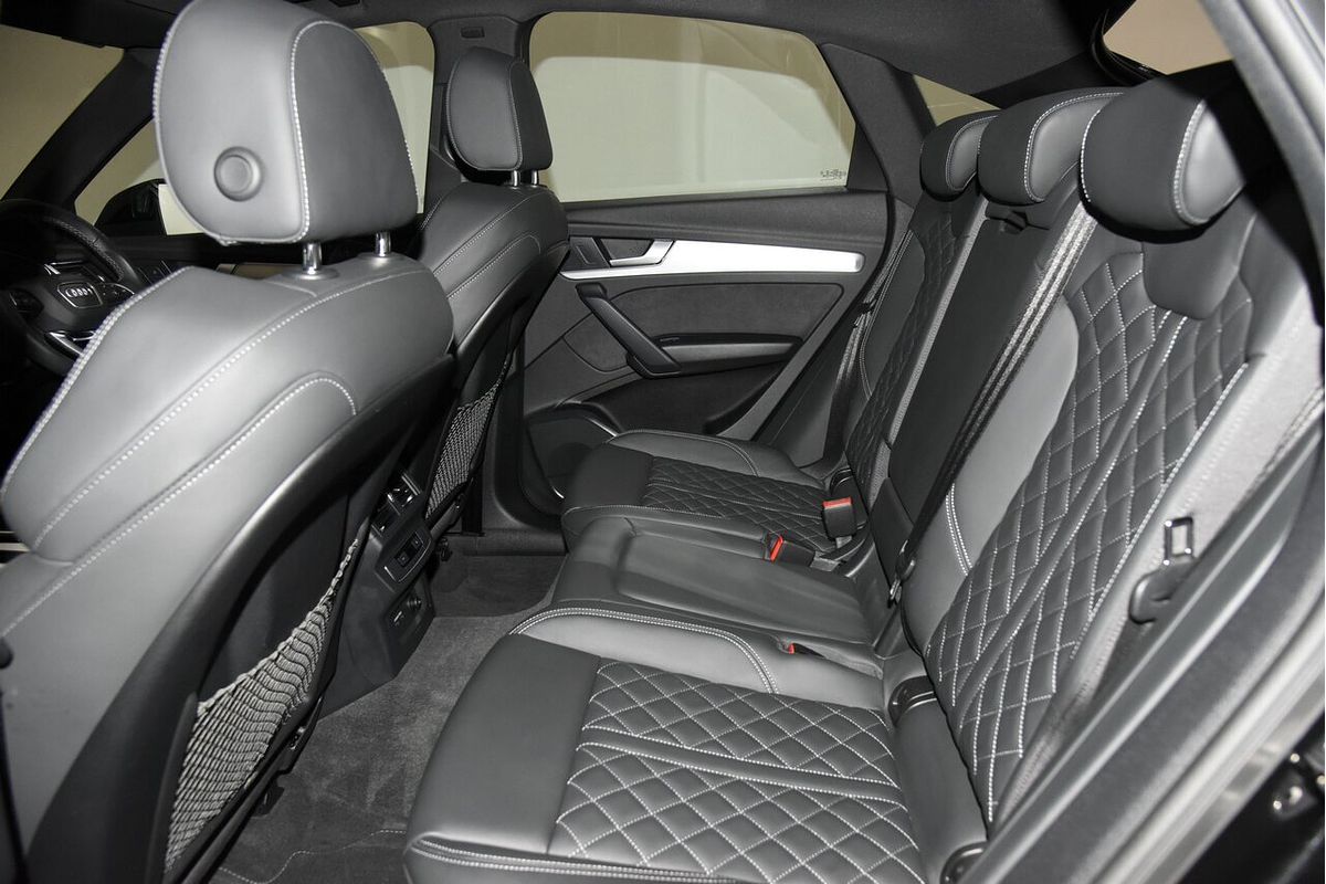 2022 Audi Q5 45 TFSI S line FY