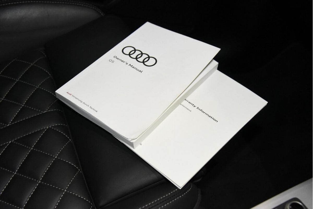 2022 Audi Q5 45 TFSI S line FY