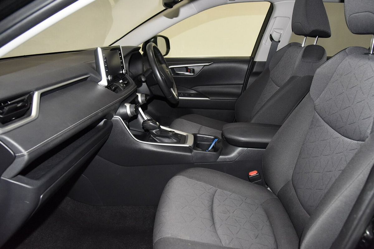 2021 Toyota RAV4 GXL AXAH54R