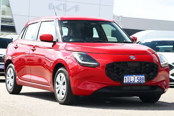 2024 Suzuki Swift Hybrid UZ