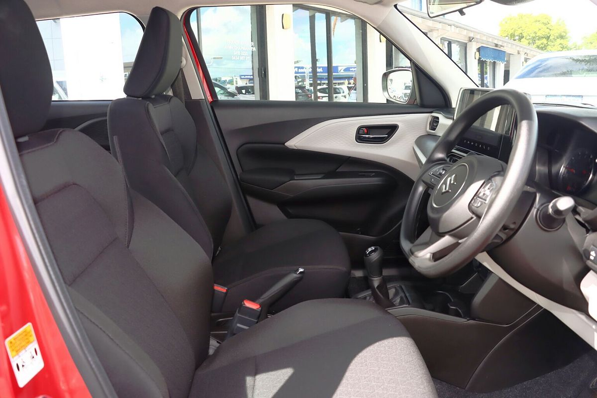 2024 Suzuki Swift Hybrid UZ