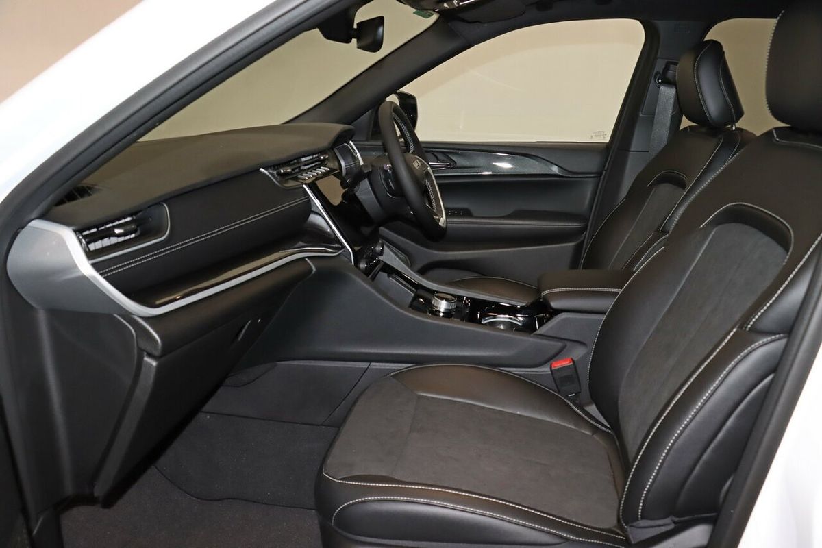 2023 Jeep Grand Cherokee Night Eagle WL