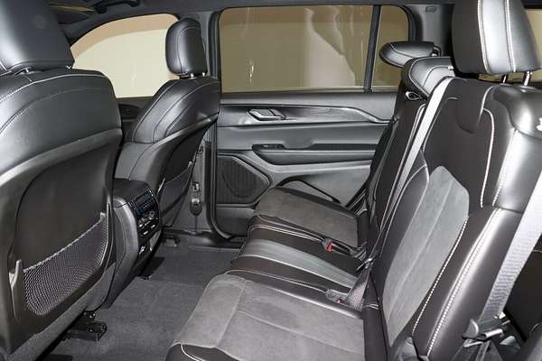 2023 Jeep Grand Cherokee Night Eagle WL