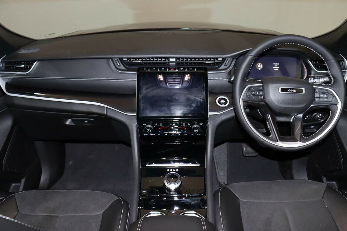 2023 Jeep Grand Cherokee Night Eagle WL